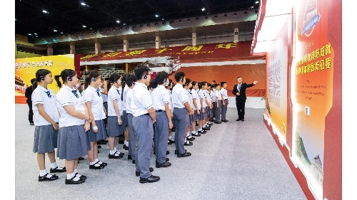 憲法和基本法：澳門長期繁榮穩定的憲制保障- gcs.gov.mo